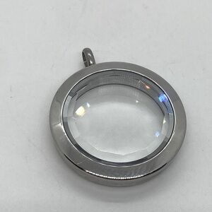 Origami Owl Living Locket Silver Beveled Face Twist Open Medium Size | 1.4” L